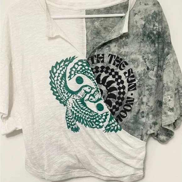 Anthropologie Graphic Women's Top - Picture 3 of 3